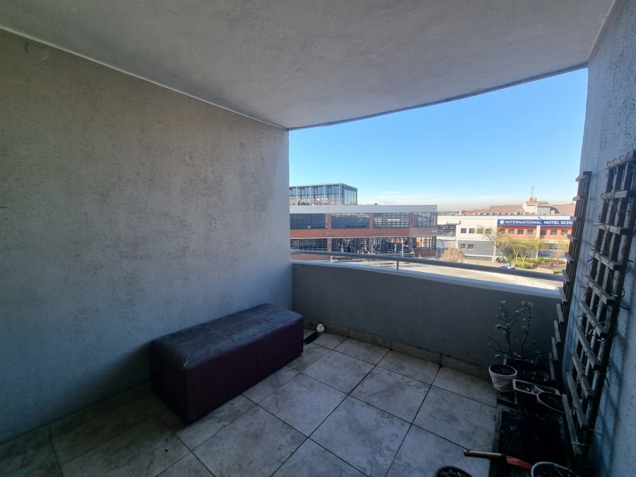 To Let 1 Bedroom Property for Rent in Salt River Western Cape